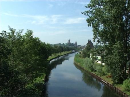 Kleve : Blick über den Spoykanal bis zur Schwanenburg